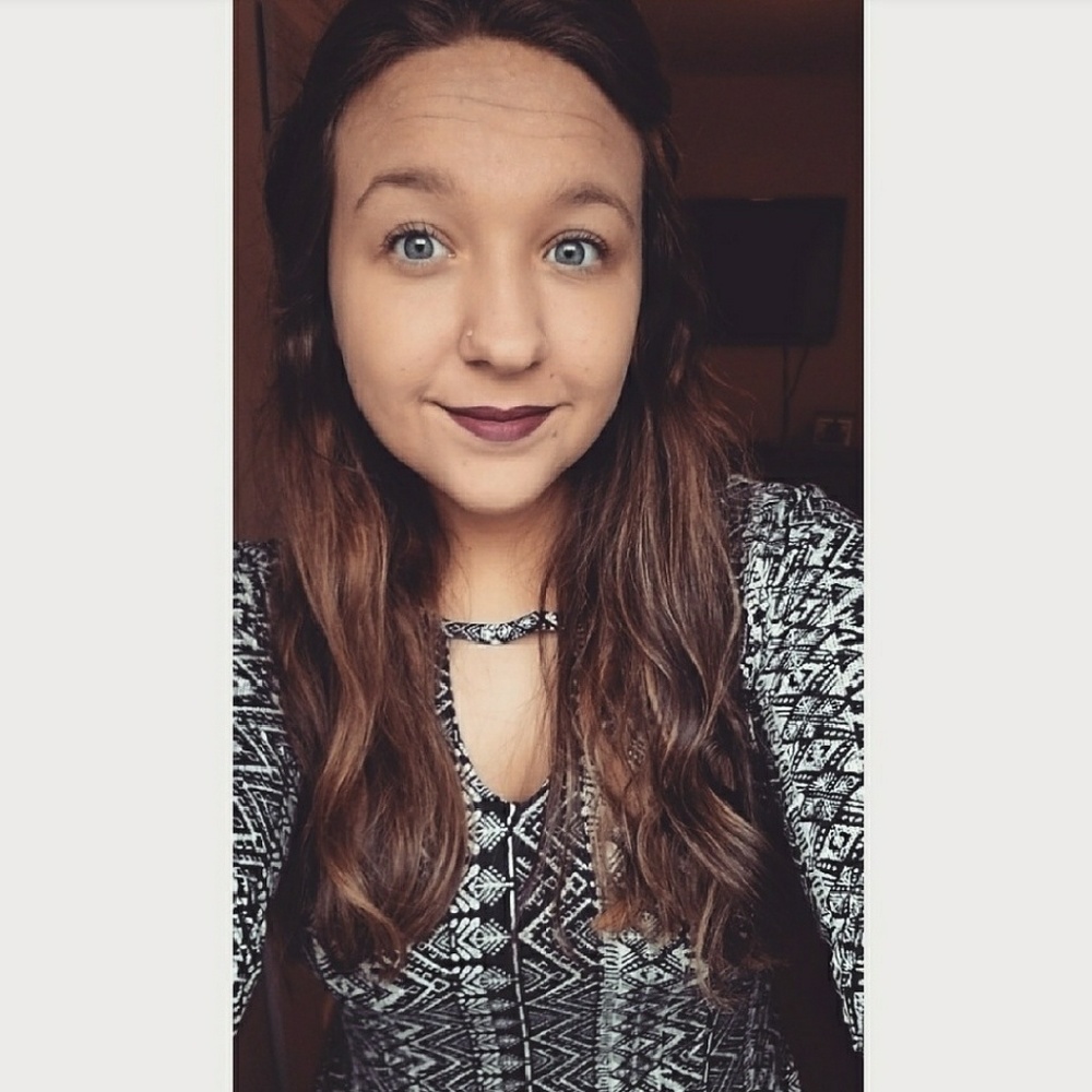 Meet your Posher, Laura